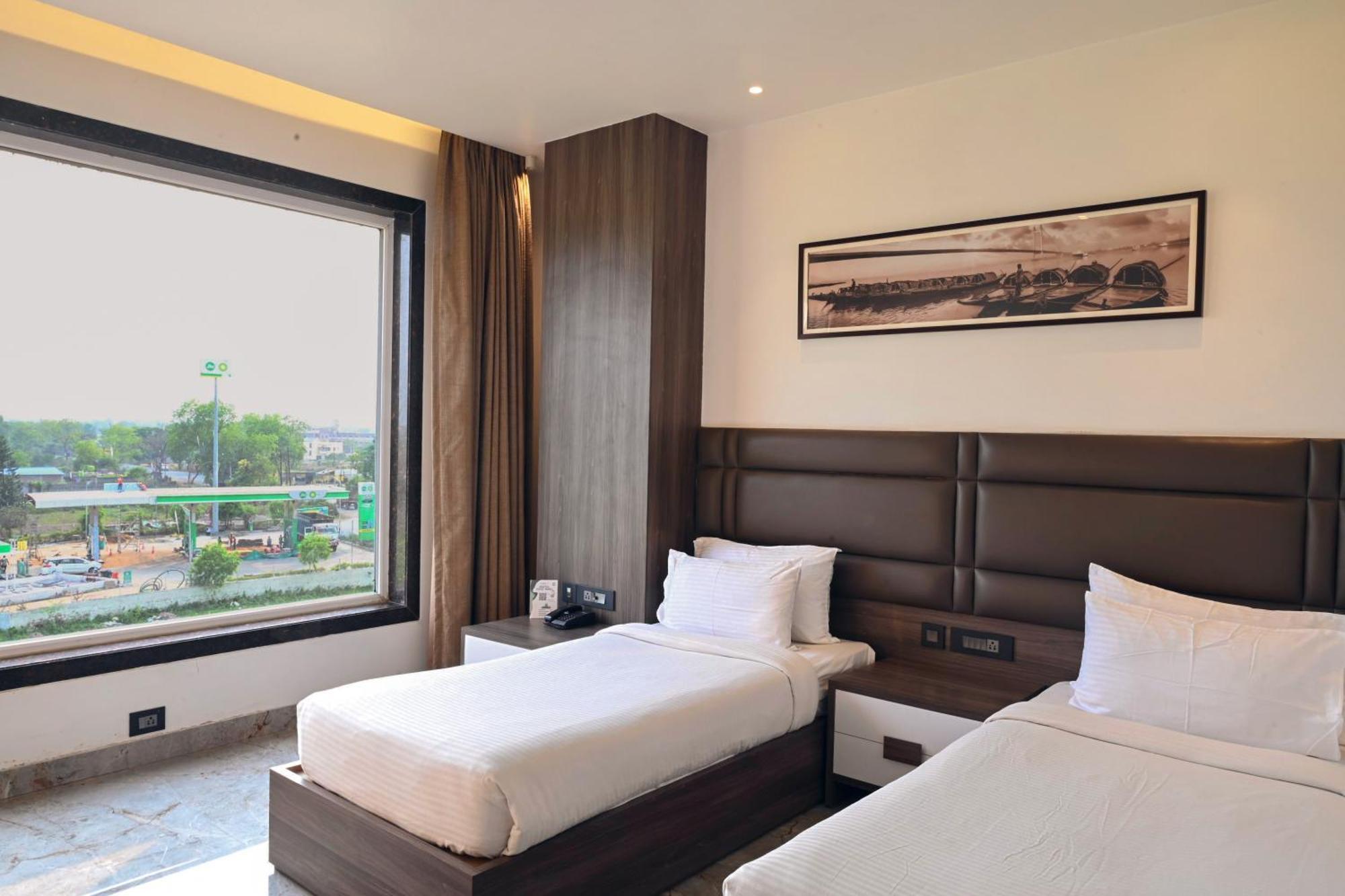 Econest Hotel Tarapith Exterior foto