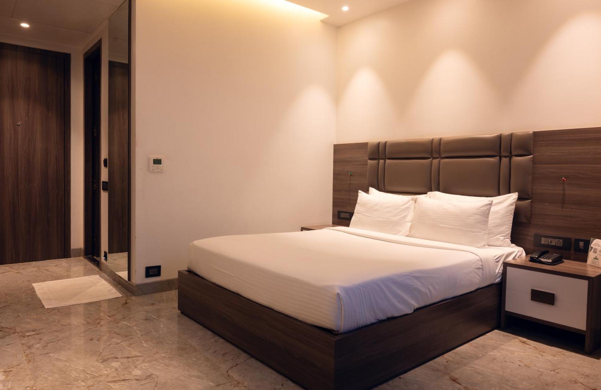 Econest Hotel Tarapith Exterior foto